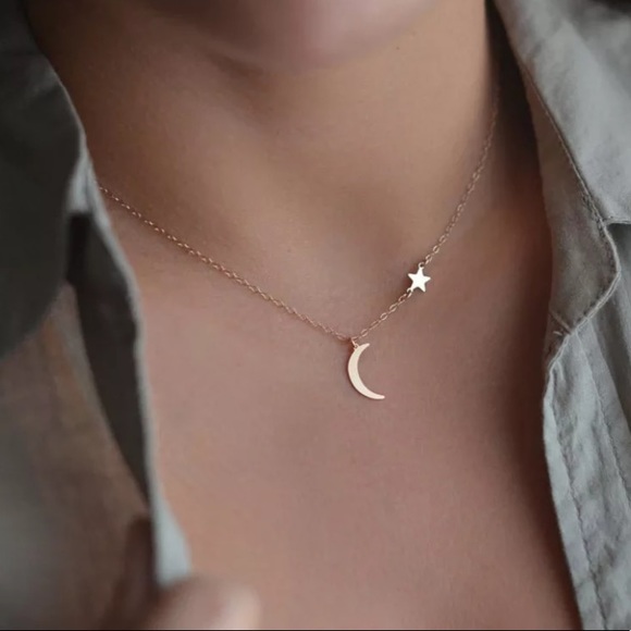 Jewelry - 🥳🥳🥳🥳HP🥳🥳🥳🥳Moon and Star necklace